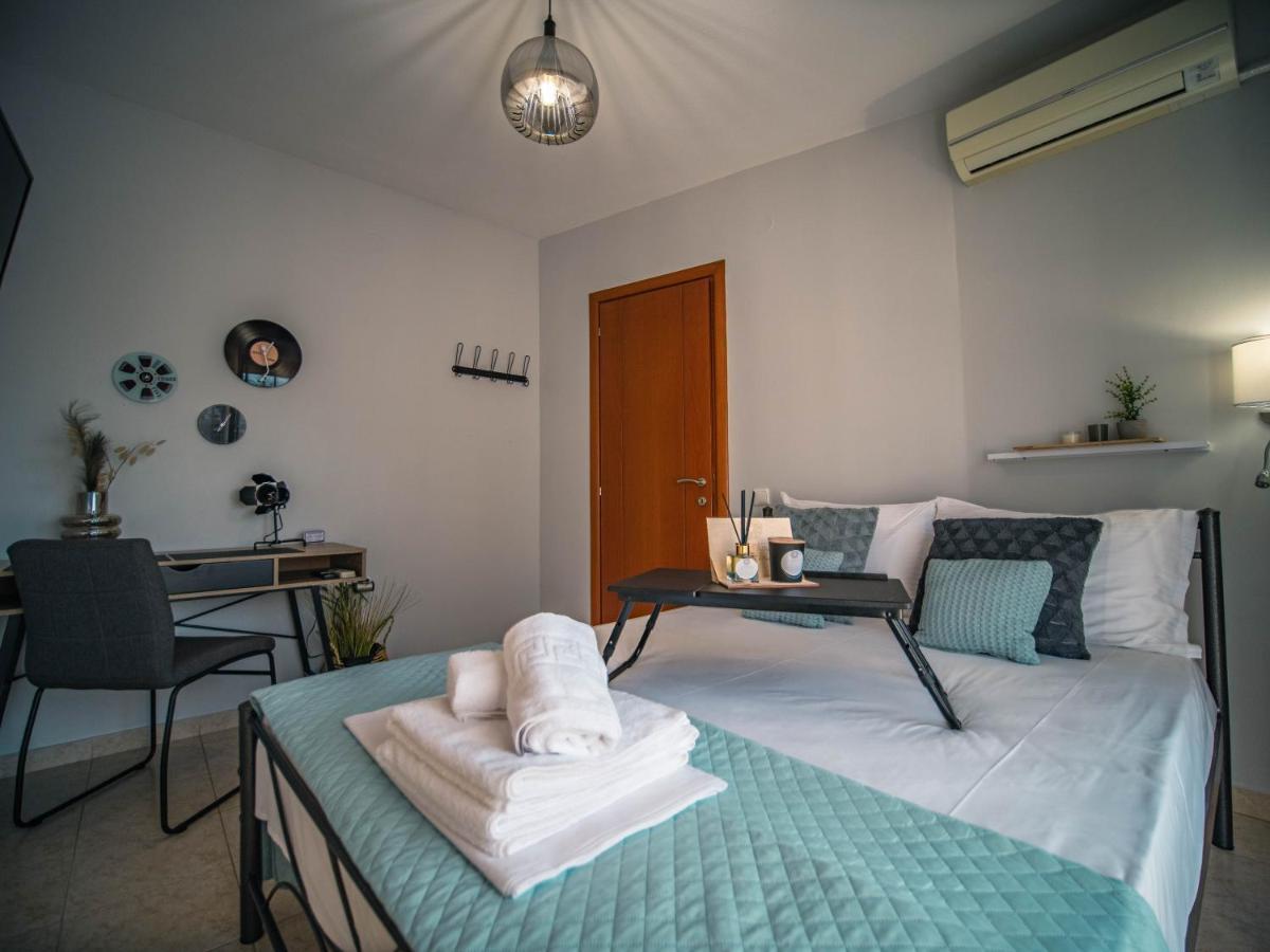Menta Retro - Central Spot Apartments Volos Esterno foto