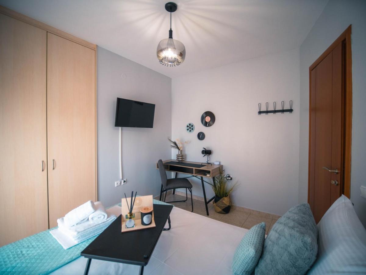 Menta Retro - Central Spot Apartments Volos Esterno foto